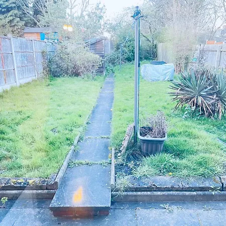 3 Bedroom House,close To M6-express Way To Centre